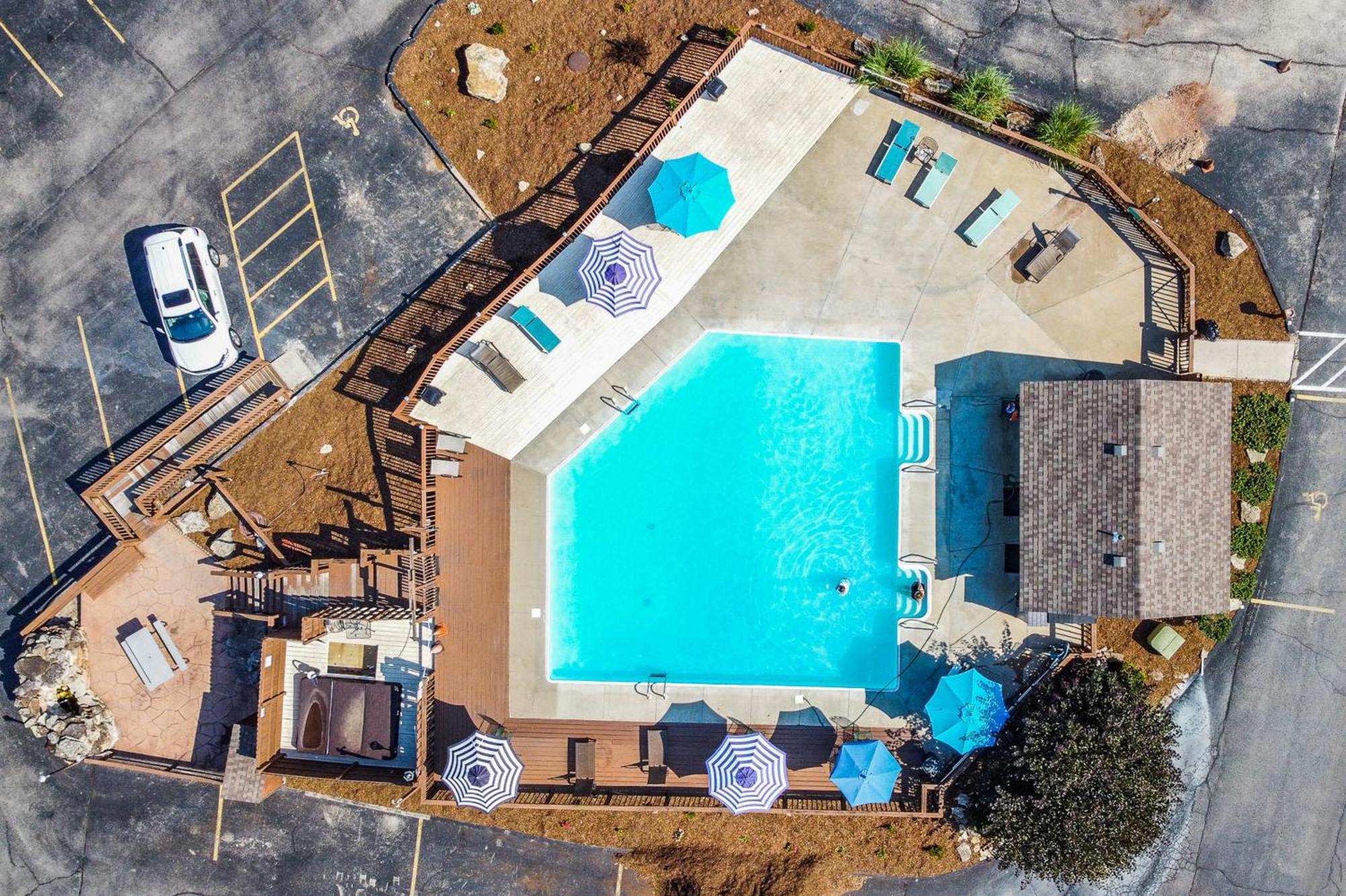 Apartamento Woodpecker Watchtower Branson Exterior foto